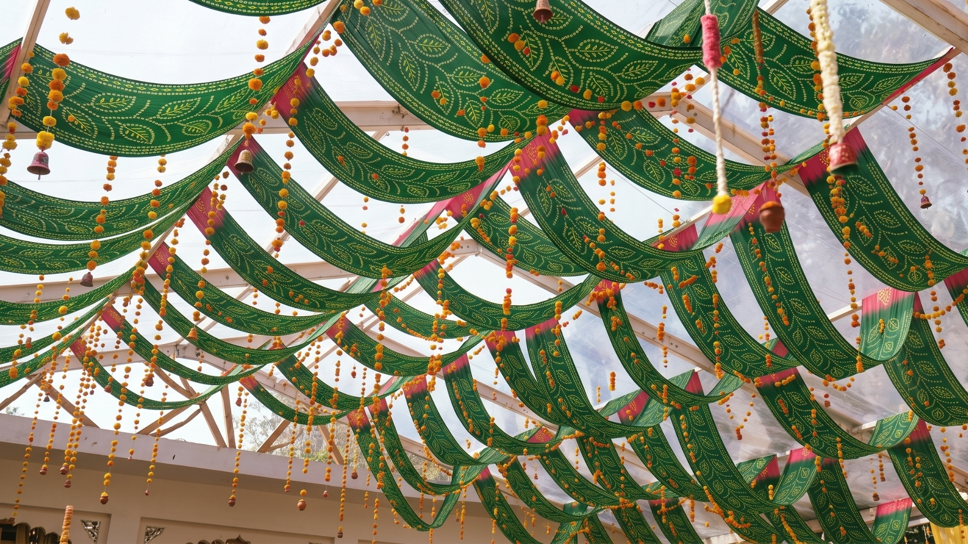Bandhani Print Ceiling